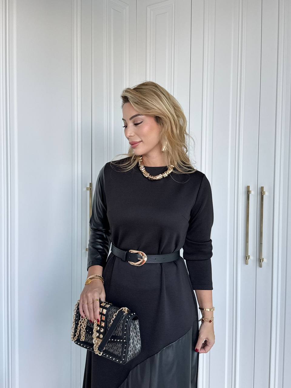 DERİ VE KEMER DETAYLI ELBİSE